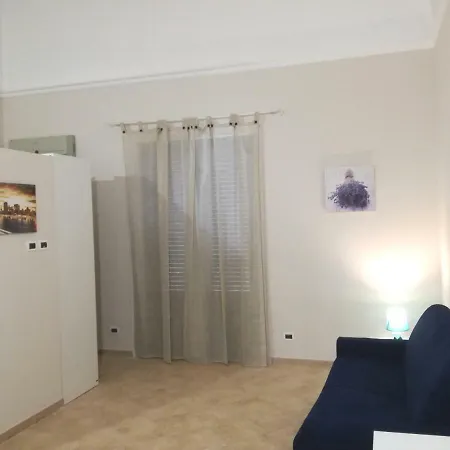 Dimora In Piazza 88 Apartment *
