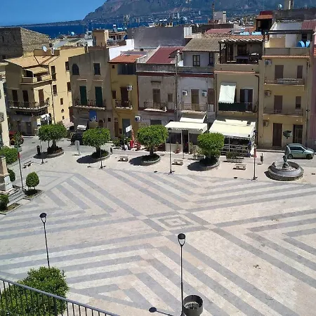 Διαμέρισμα Dimora In Piazza 88 *