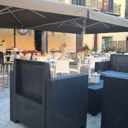 Διαμέρισμα Dimora In Piazza 88